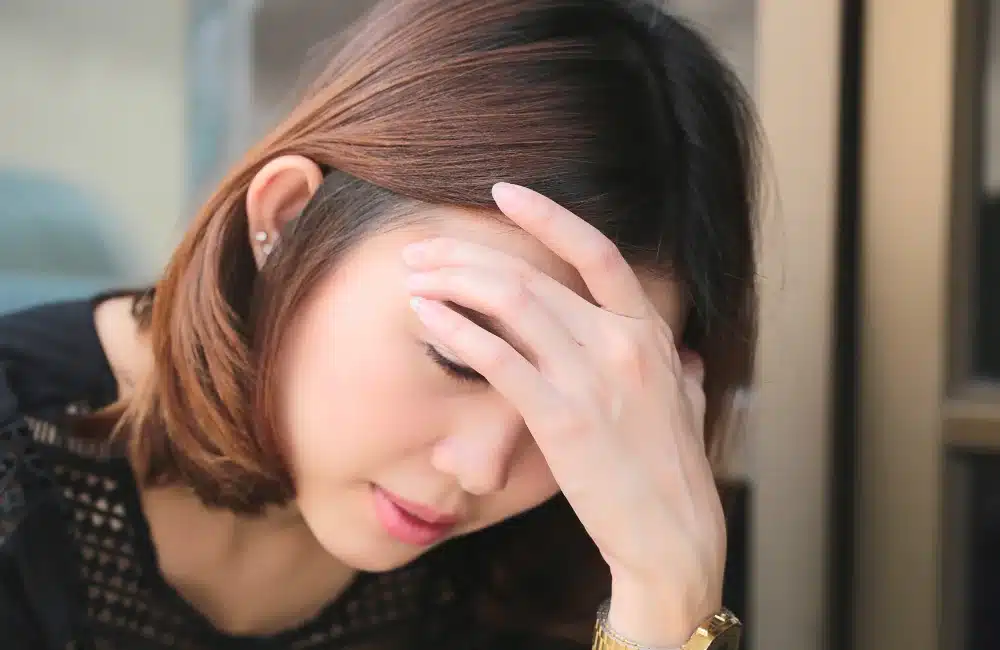 4 สัญญาณเตือนก่อนปวดไมเกรน ที่ต้องระวัง - samh