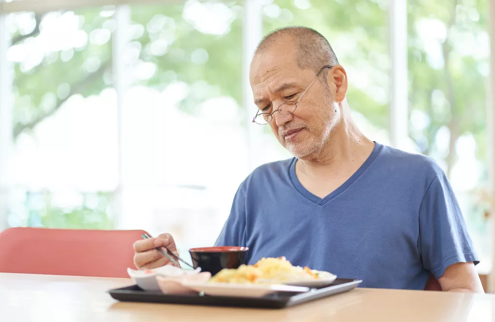 อาการเบื่ออาหารในผู้สูงอายุส่งผลเสียยังไง